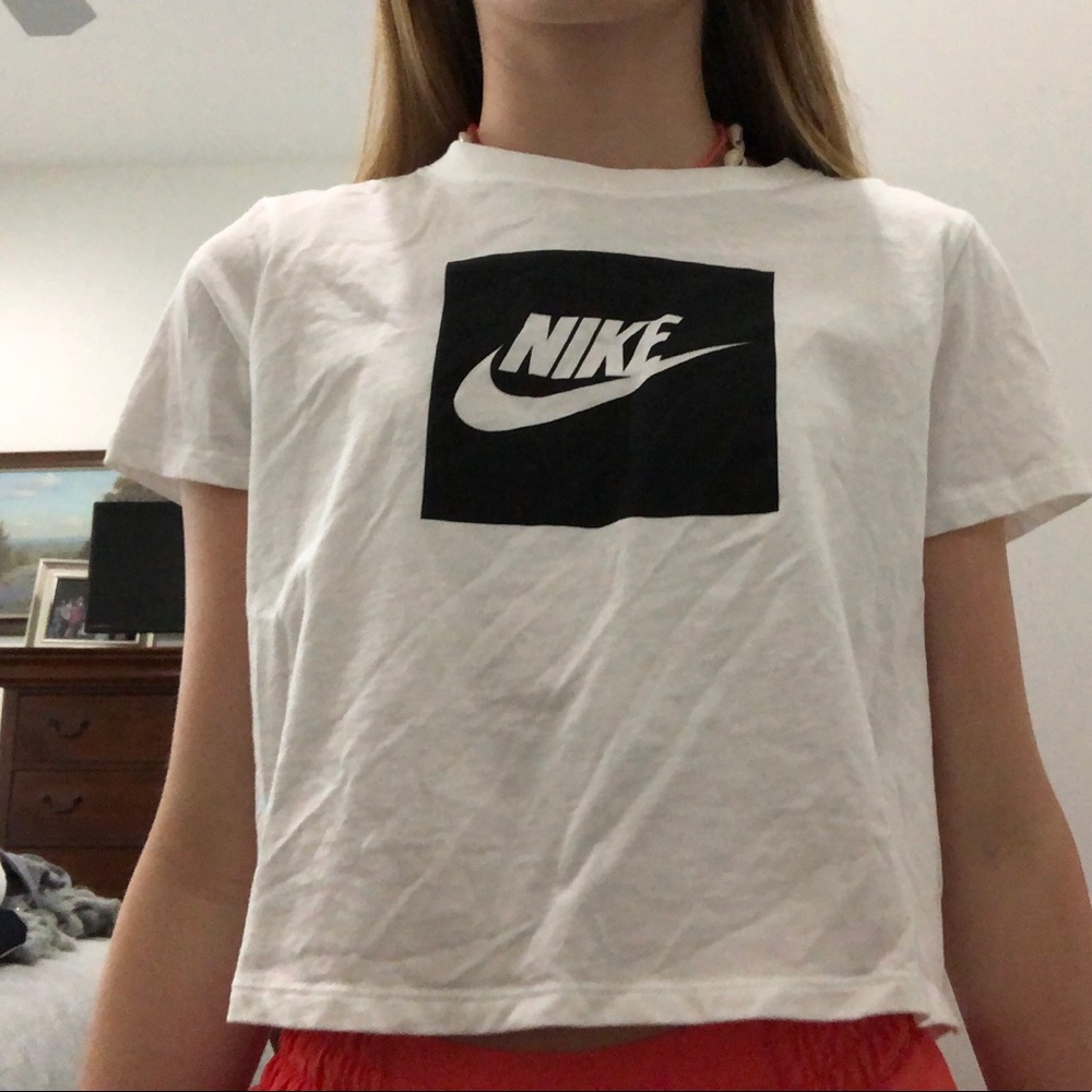 nike white shirt